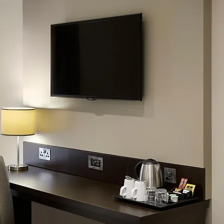 Premier Dublin Airport 3*