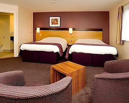 Premier Dublin Airport 3*