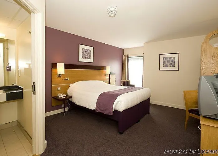 Premier Dublin Airport 3* Swords